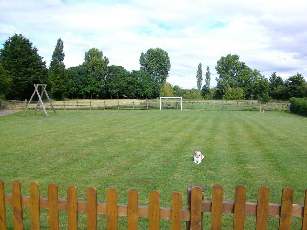 The Old Cowstall Somerton  Luaran gambar