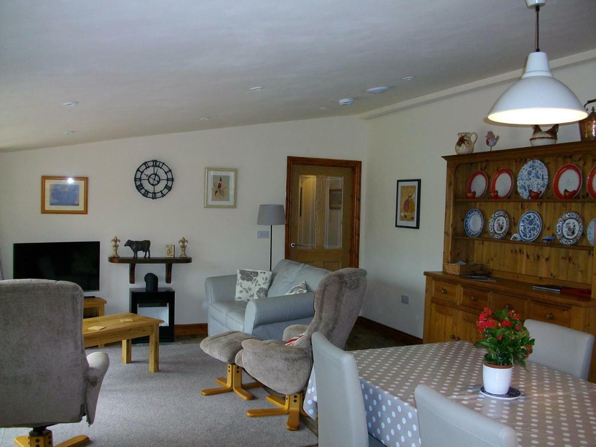 The Old Cowstall Somerton  Luaran gambar